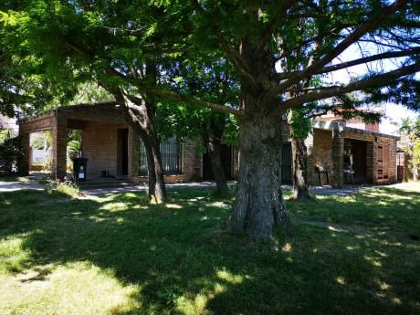 Casa En Venta 4 Dormitorios