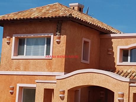 Casa En Venta 5 Dormitorios