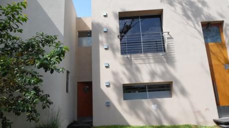 Casa En Alquiler – Condominio Botánica Goethe