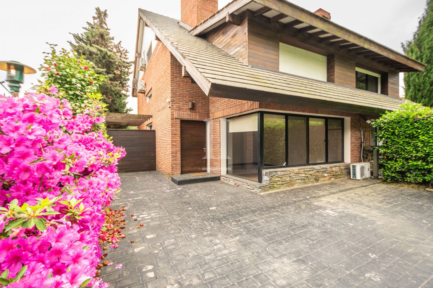 Venta y alquiler de PH de 3 dorms. en Jardines de Carrasco · Foto 1