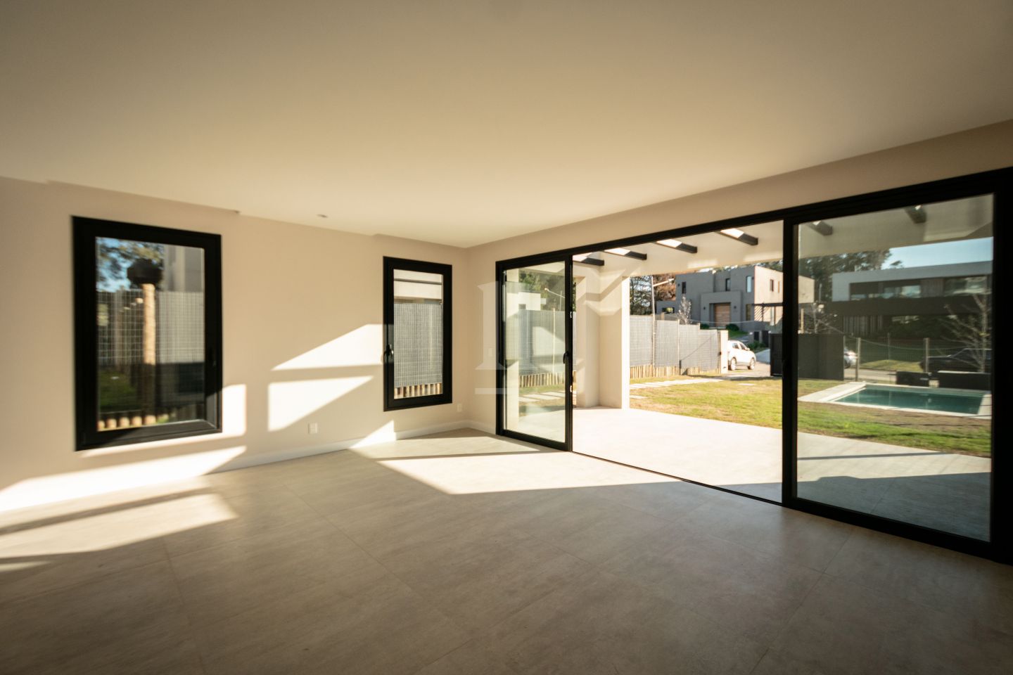 Casa en venta en Parques - San Nicolás, 4 dormitorios, seguridad 24 hs