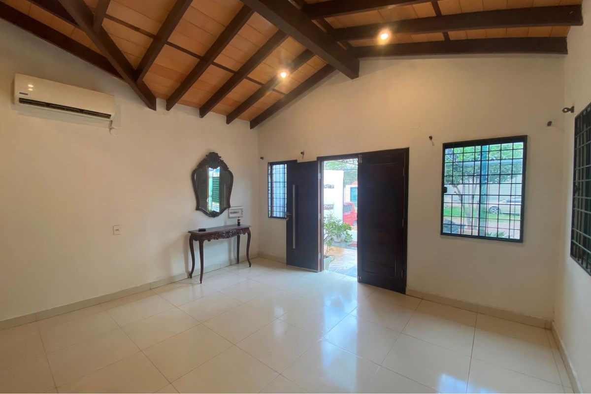 Casa de 3 habitaciones en alquiler en Mariano Roque Alonso — foto 2