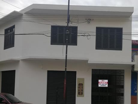Tierra Inmobiliaria Alquila – Impecable Departamento De Dos Dormitorios