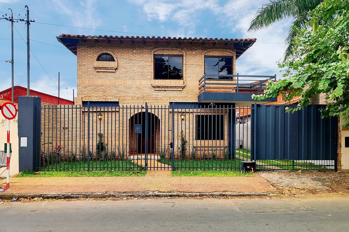 Casa en alquiler en Mburucuyá