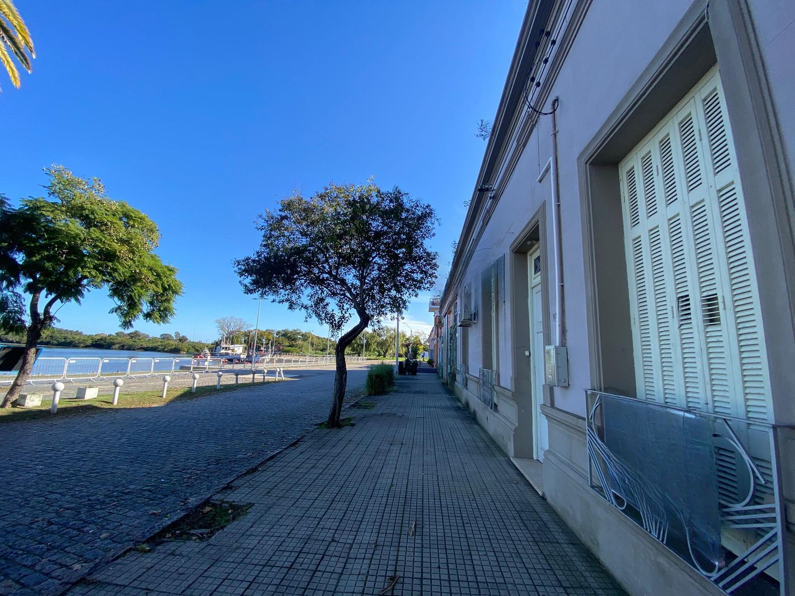 Exclusiva Casa en Alquiler en Carmelo: Confort y Estilo de Vida Superior · Foto 1