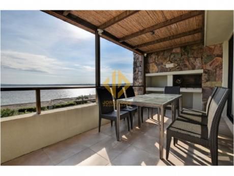 Hermoso Duplex Dentro De Complejo Privado De Punta Del Este.