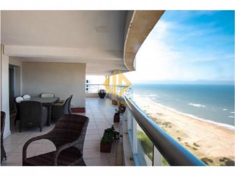 Apartamentos En Playa Brava