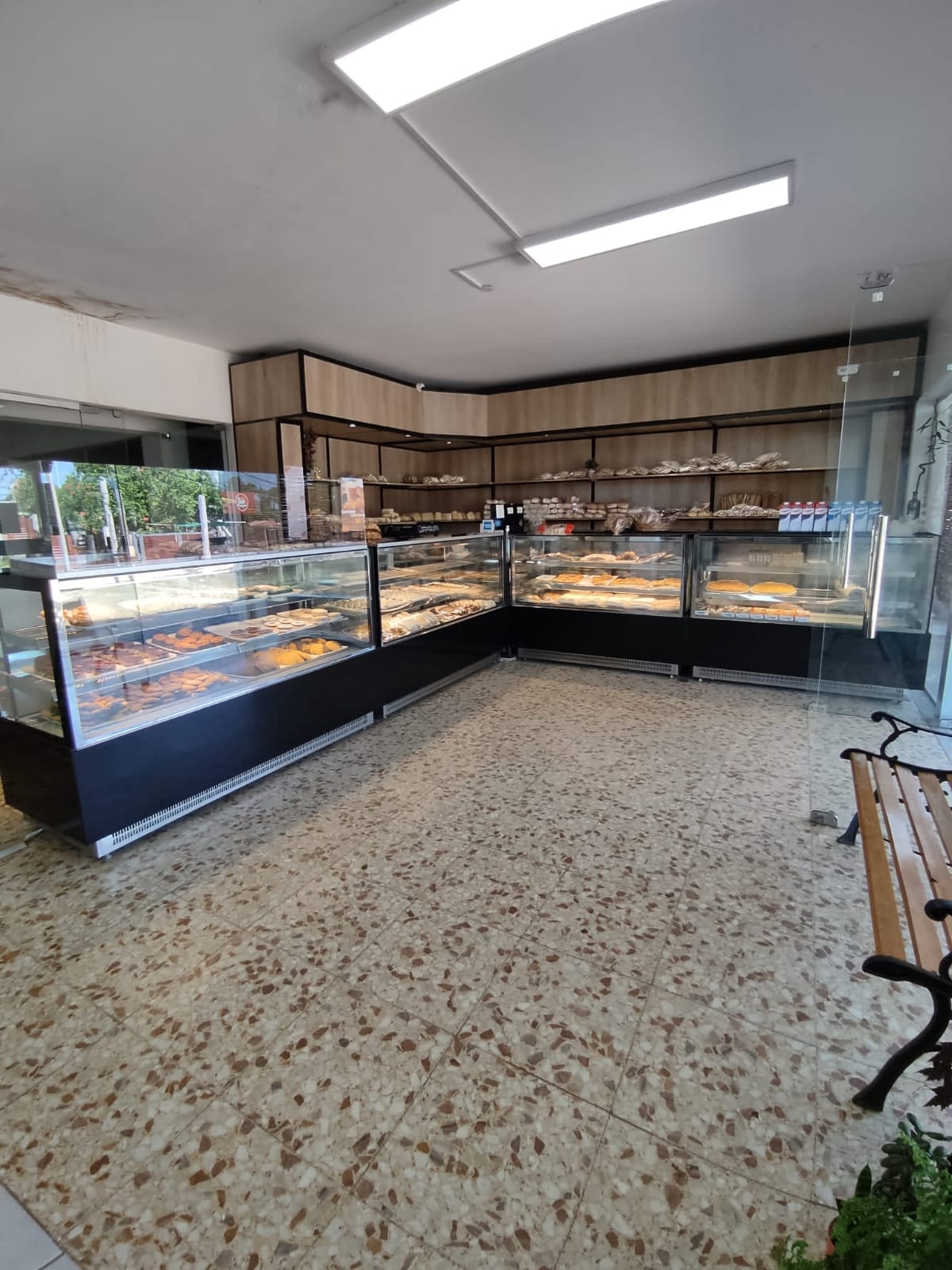 Alquiler. Multirubro, Actualmente Panadería, Clientela Fija.