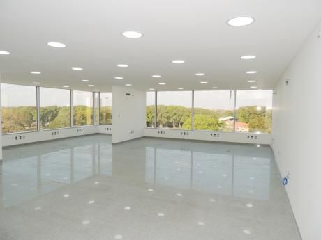 Hermoso - Moderno Local En Alquiler (planta Alta Cubo Empresarial Gardenia)