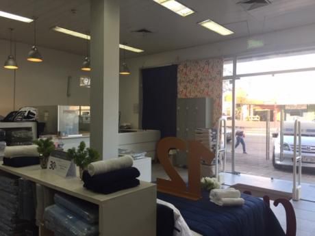 Local Comercial En Avenida Eusebio Ayala Con Salida A Pariri