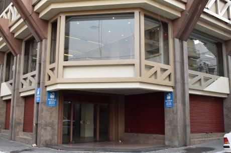 Alquilo Showroom Con Oficinas En Pleno Centro De Asunción