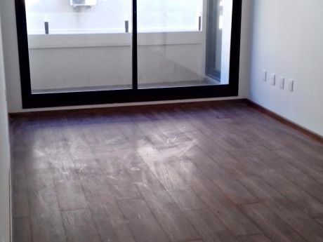 Venta Apto Ciudad Vieja 3 Dorm, 2 Baños. A Estrenar