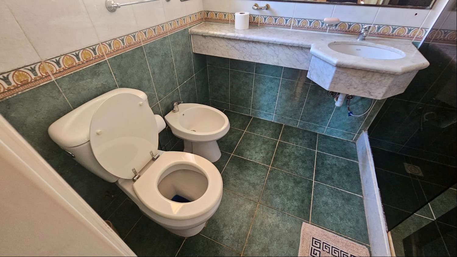 Alquiler casa con  muebles en La Tahona- Barrio Privado, 3 dormitorios y servicio, escritorio, sauna  y piscina climatizada · Foto 4