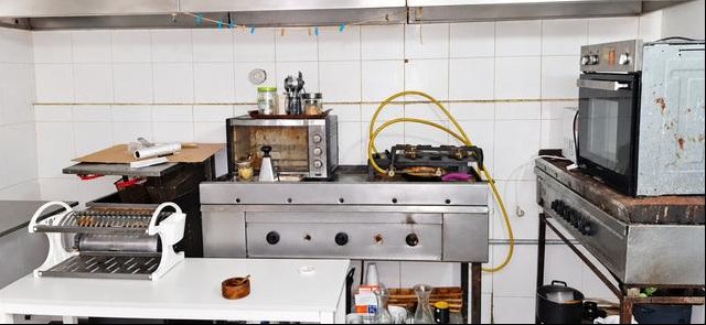 ALQUILER EN PALERMO | CASA Y LOCAL COMERCIAL CON GRAN FONDO — MÚLTIPLES POSIBILIDADES · Foto 11