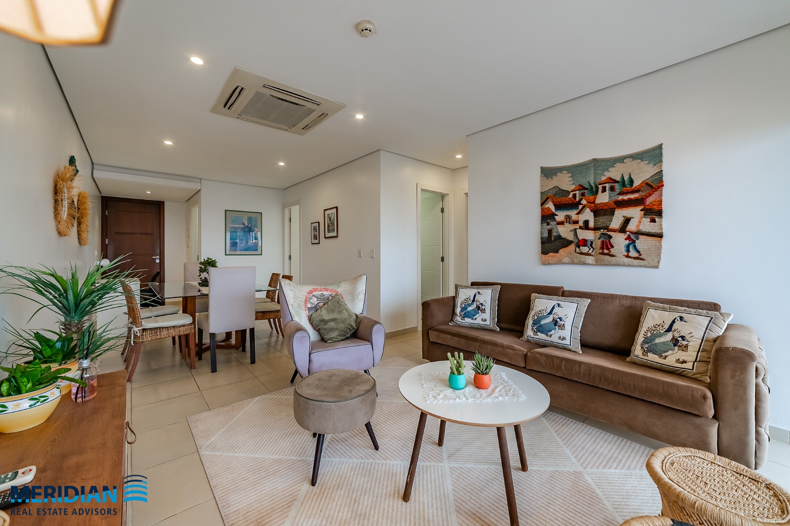 Vendo Departamento Amoblado 3 Dormitorios Sobre Santisima Trinidad — foto 3