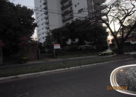 Vendo Terreno De 1.310 M2 ....sobre Primer Presidente..