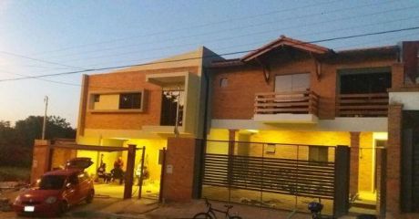 Vendo Dos Amplios Duplex A Estrenar, Muy Modernos...zona Garden.
