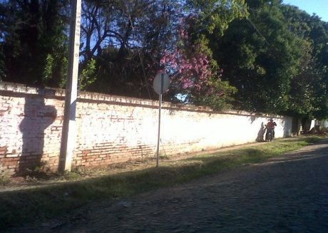 Vendo 1.500 M2, ( 30x50), A 2 Cuadras De Av. ñu Guazu