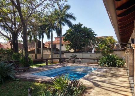 Residencia En Villa Morra