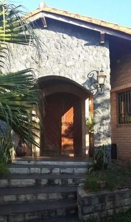 Vendo Amplia Casa (576 M2) En Barrio Santa María ? Asunción