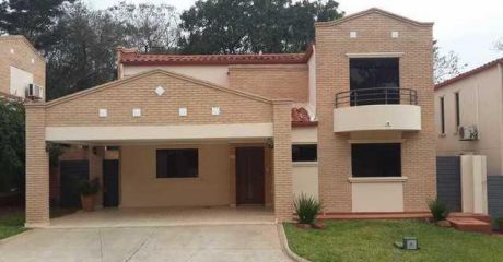 Vendo Espectacular Casa En Barrio Cerrado Boulevard