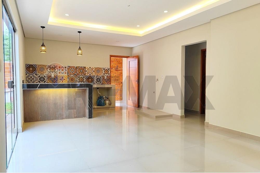Dúplex a re-estrenar en Maramburé Luque — foto 3