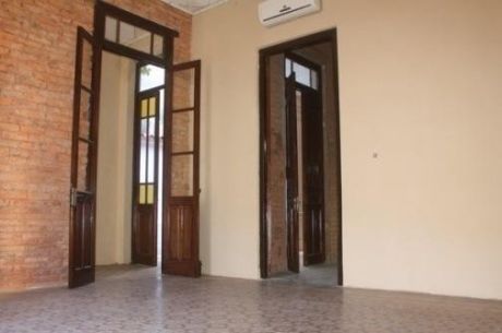 Casa Centrica Para Oficinas Dividido En 4 Ambientes