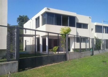 Duplex En Sanbernardino,viva En El Paraiso Solo Contrato Anual!!, Frente Al Lago 3 Dmts., Uno En Suite, Solo Alquiler Por AÑo