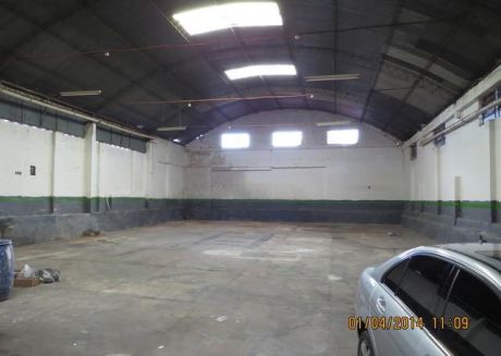 Alquilo Tinglado De 400 M2 Mas Oficinas Zona Terminal