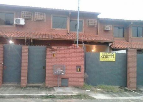 Un Duplex A Cdras De La Avda Mcal Lopez Y Club Centenario
