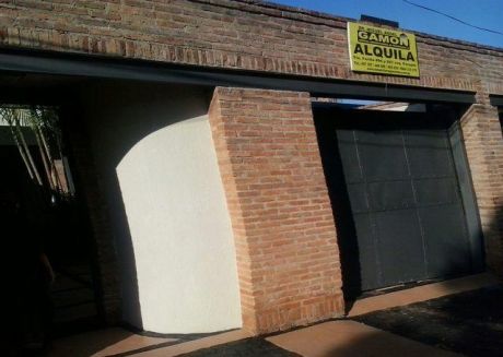 Un Duplex A Dos Cdras De 1er Presidente Al Costado Del Colegio Canaan