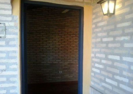 Un Departamento A Dos Cdras De Leopardi Sobre 21 De Setiembre