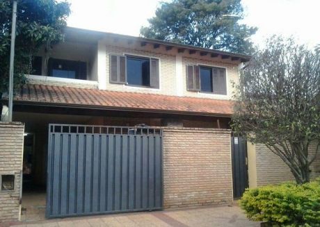 Una Casa Sobre La Avda Corrales En Fernando Zona Sur