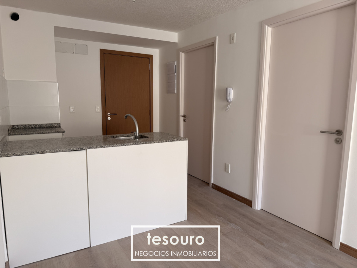 Alquiler de apartamento 1 dormitorio en Tres Cruces. · Foto 9