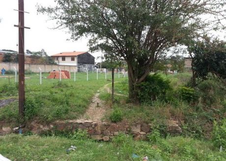 Vendo En Mariano Roque Alonso, Zona Centro Terreno De 360 Mts2.