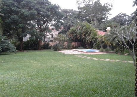 Z/ Pindu, Sobria Residencia De 2000m2