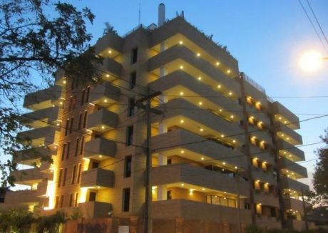 Espectacular Departamento De 3 Dorm En Villamorra-edif. Barcelona
