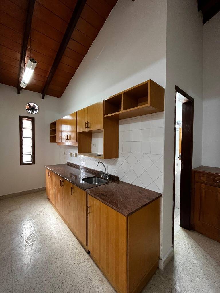 Alquilo Departamento en Las Mecerdes — foto 3