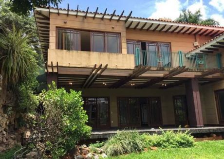 Vendo Imponente Residencia En Corazon Del Mangal
