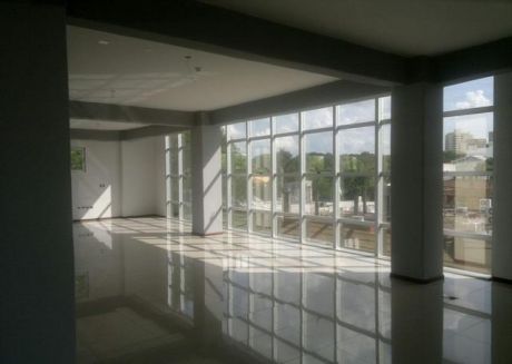 A Estrenar Para Oficinas Corporativas: Edificio Kuarahy Center : Avda. Aviadores Del Chaco Y Tte. Rochol
