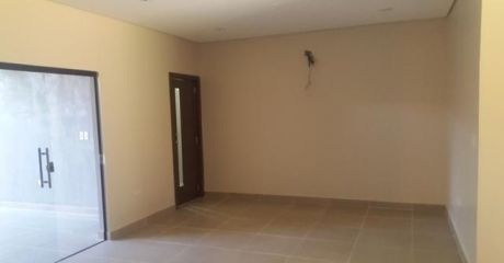 Alquilo Duplex En Barrio Cerrado - Luque