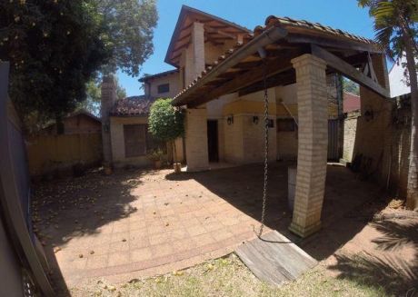 Alquilo Amplia Casa A 4 Cuadras De Mariscal Lopez, Zona Villa Olimpia