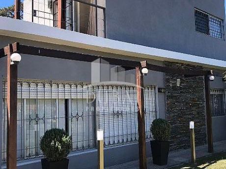 Casas En Lomas De Solymar