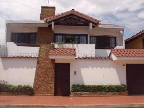 Casa En Venta Zona Este