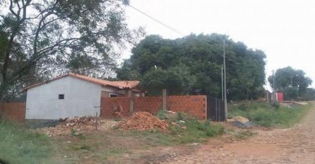 Oferto 3 Lotes De 10 X 37 M2 A Solo 100 Metros De Von Polesky