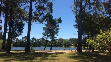 Vendo Casa En Complejo Privado Con Parque Y Lago