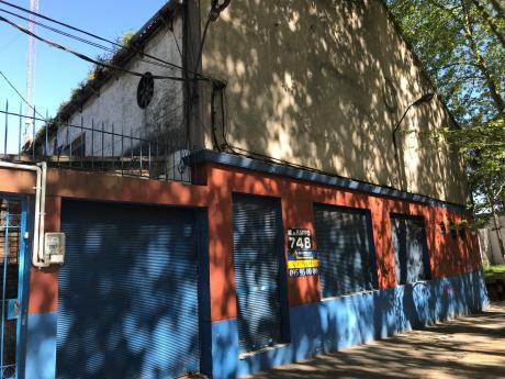 Venta De Local Industrial 2700 M2