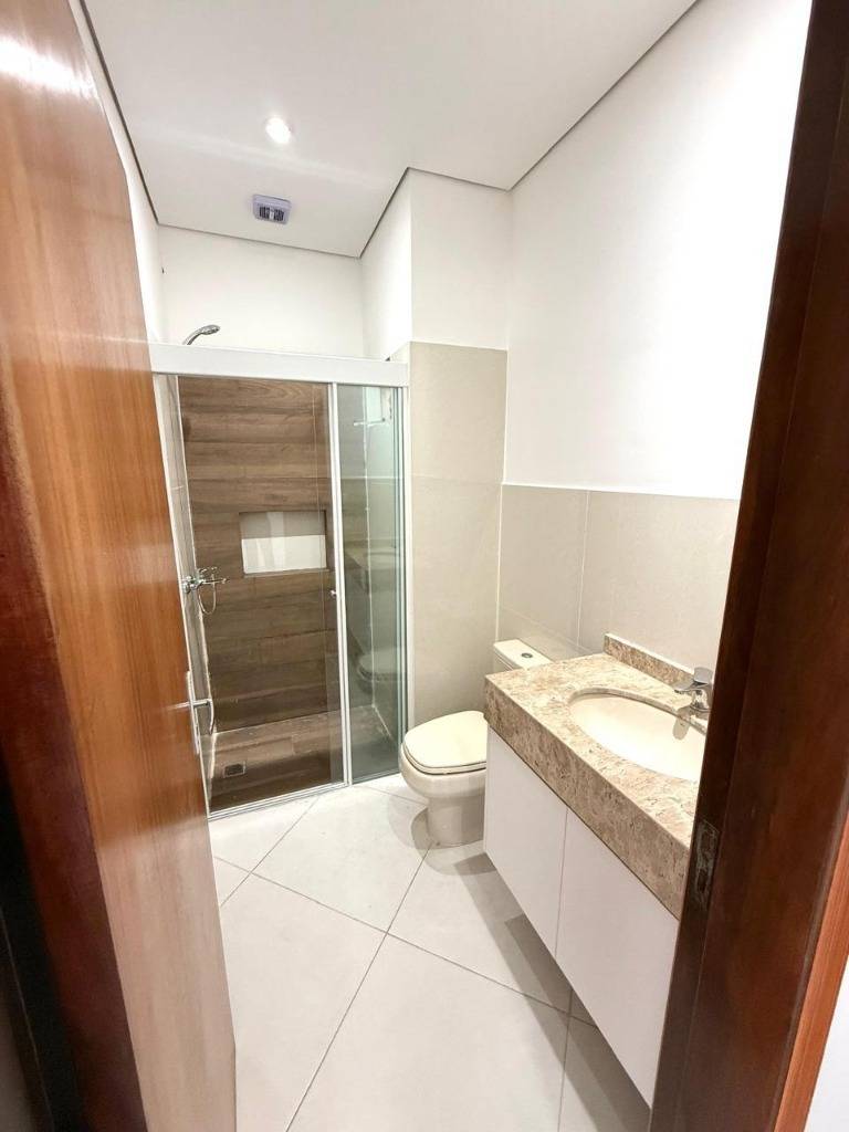 Alquilo departamento semi amoblado en Luque — foto 2