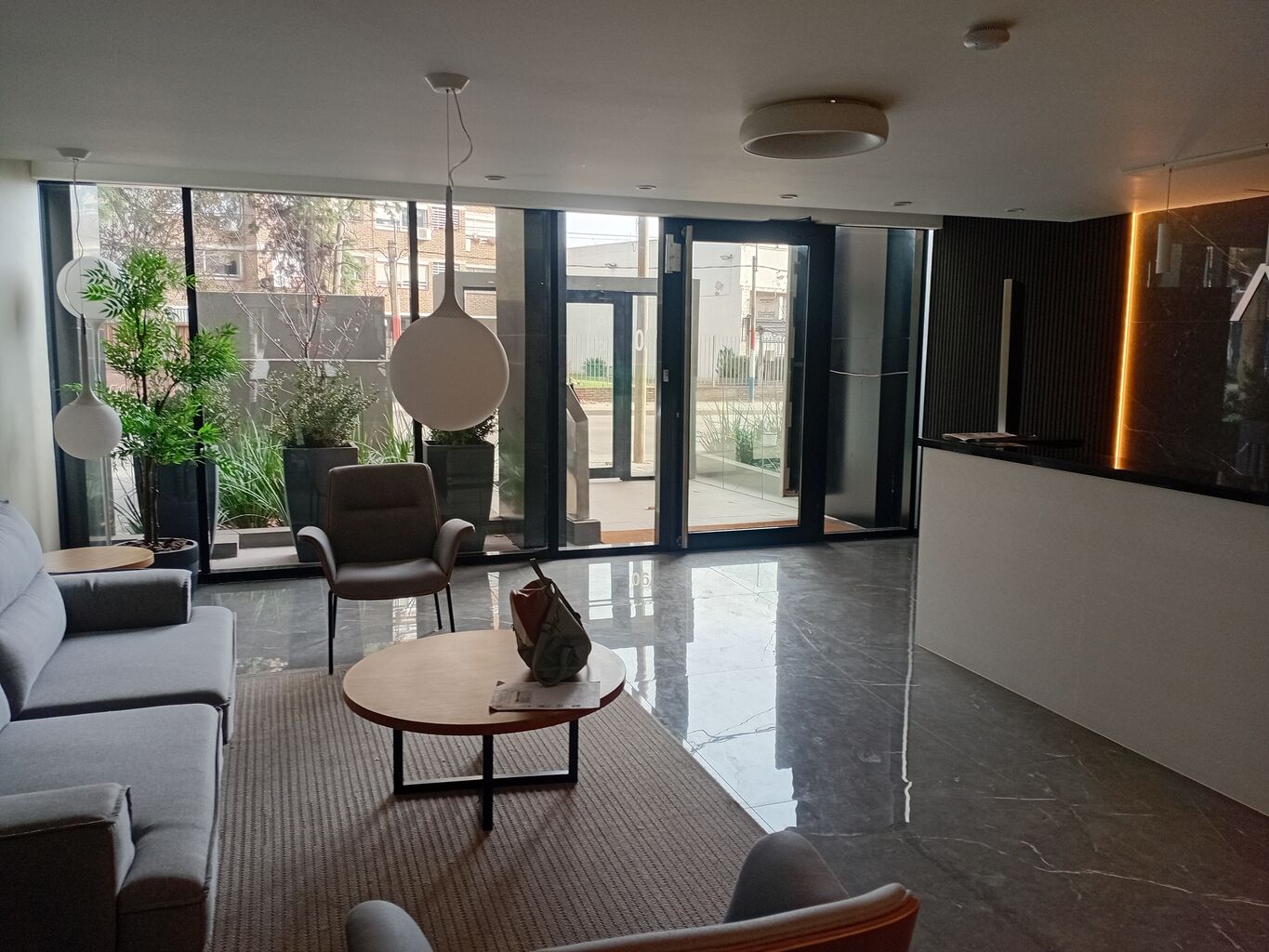 APARTAMWENTO DE 1 DORMITORIO EN EDIFICIO QUE SE DESTACA POR SERVICOS Y BUEN GUSTO · Foto 2