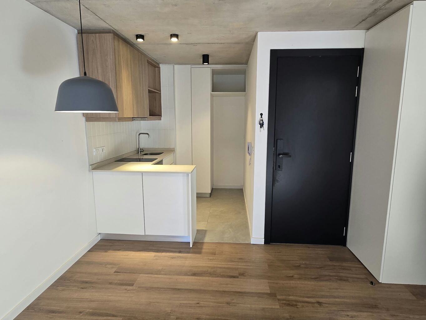 Alquiler apartamento de 1 dormitorio con balcón – Próximo a Plaza Indep. · Foto 5